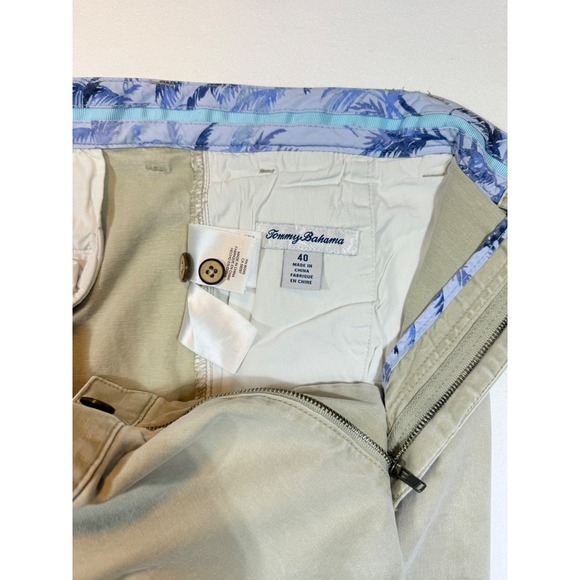 Tommy Bahama Mens Khaki Flat Front Casual Shorts Size 40 - Picture 3 of 3